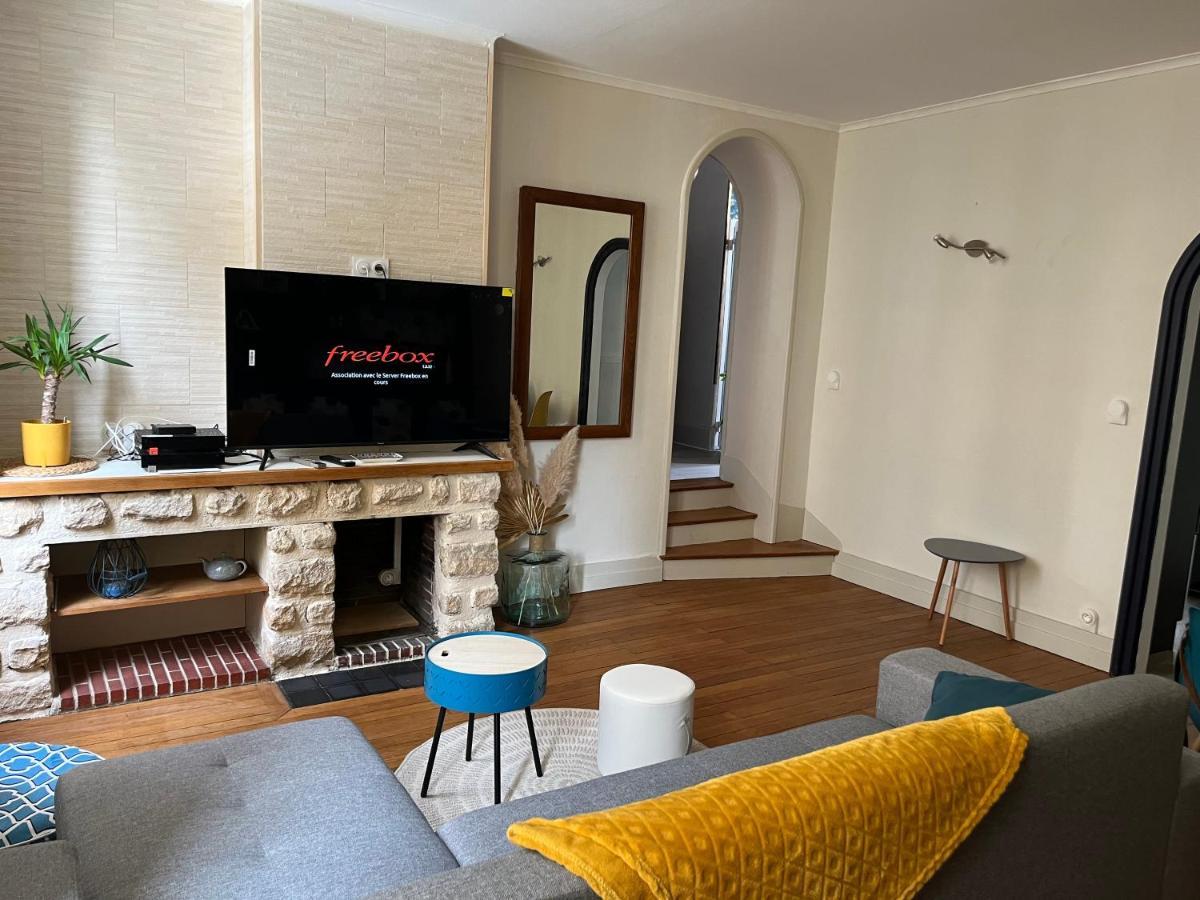 Les Avatars Apartment Saint-Amand-Mont-Rond Bagian luar foto