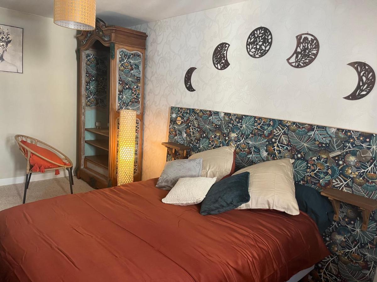 Les Avatars Apartment Saint-Amand-Mont-Rond Bagian luar foto