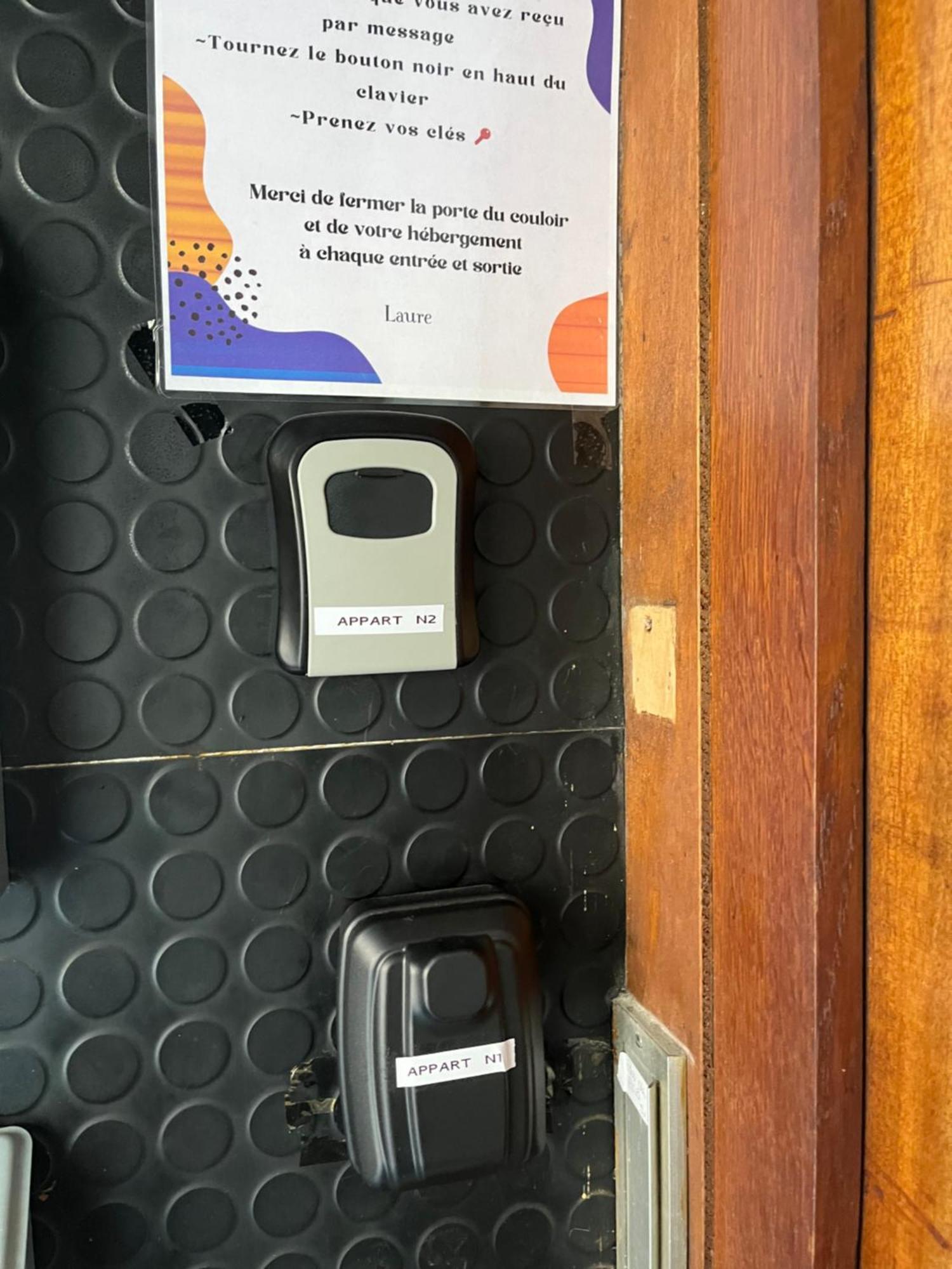 Les Avatars Apartment Saint-Amand-Mont-Rond Bagian luar foto